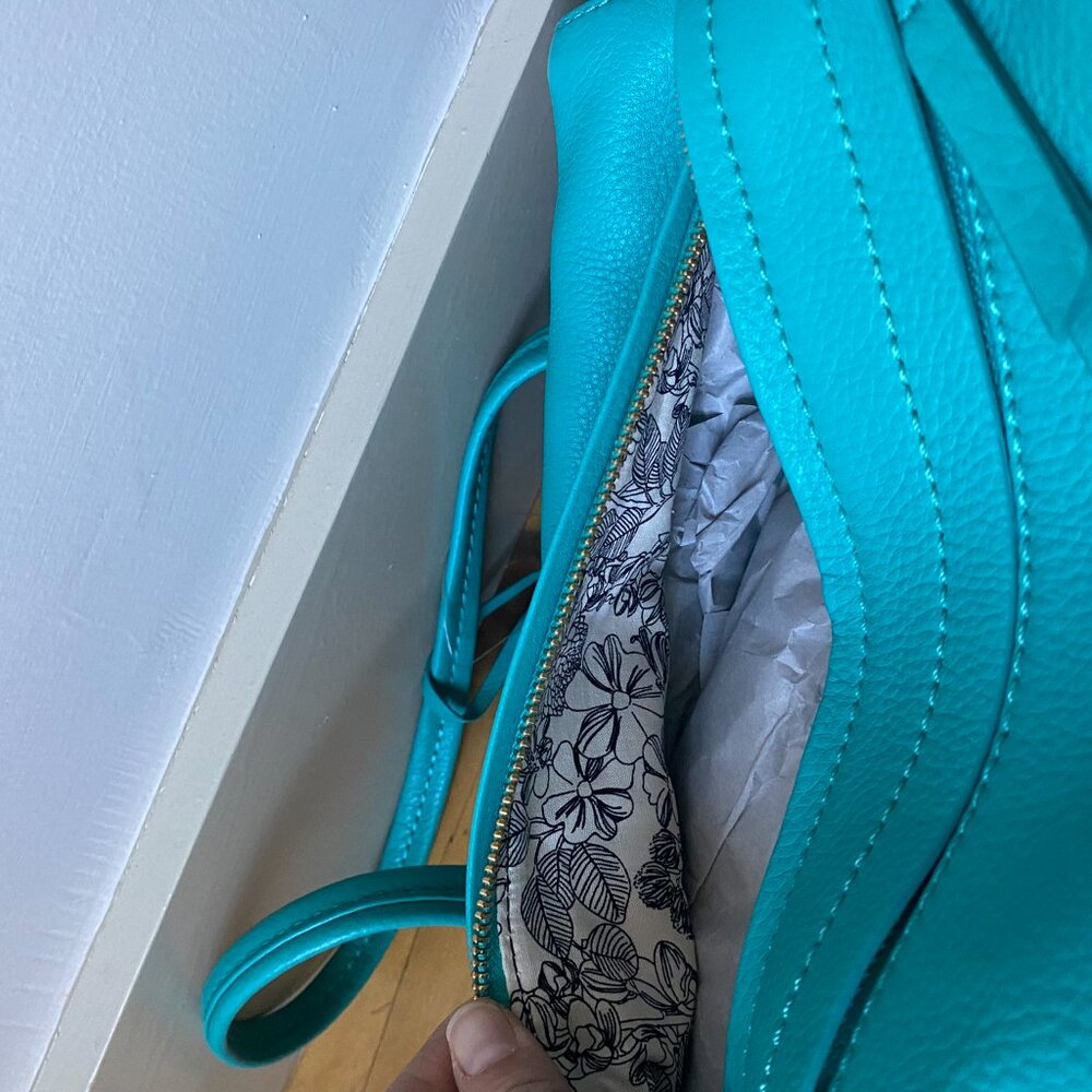 Vera Bradley Mallory Turquoise Leather Handbag - Brand New - Picture 9 of 15